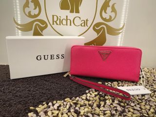 Dámska peňaženka GUESS Pink Peňaženka veľká obsahuje 5 priehradiek, vrecko na mince, dvojité sloty na kart, 1 vonkajšie...